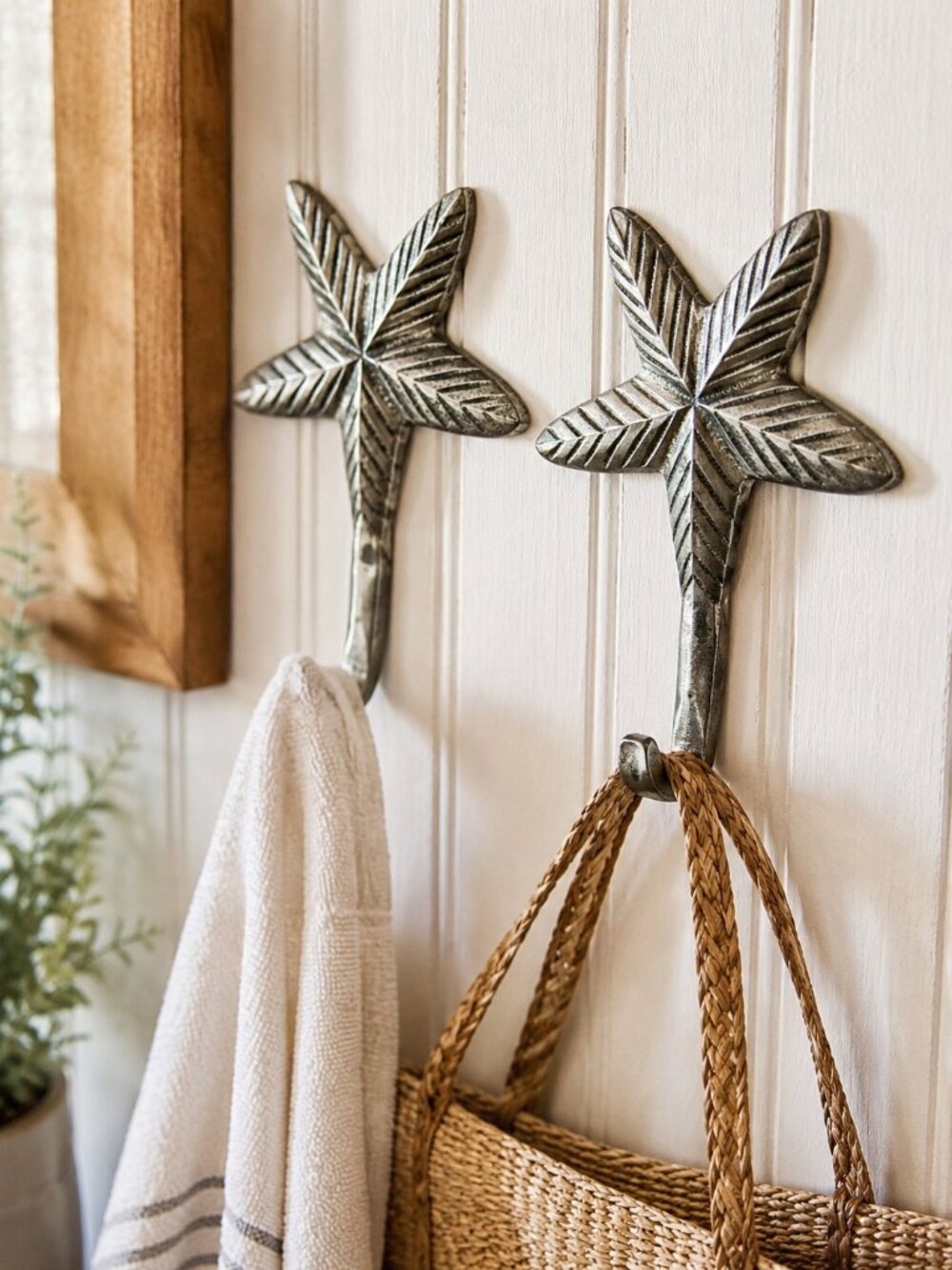 Set of 2 Cast Metal Starfish Wall Hooks Coastal Nautical Beach Décor